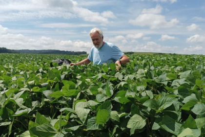 Aldo Vendramin celebra a identidade rural como força que preserva valores e impulsiona o desenvolvimento agrícola.