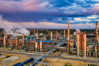 Alex Nabuco dos Santos mostra como antigos espaços industriais ganham nova vida e alto valor de mercado.