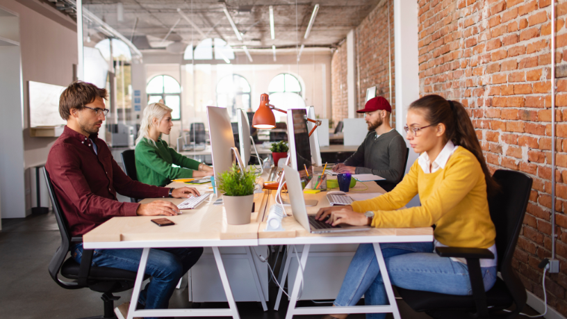 Com foco em inovação e resultados, Antônio Fernando Ribeiro Pereira destaca como a Log Lab constrói uma cultura que estimula o crescimento e a excelência em cada processo.