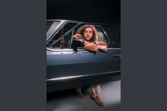 A Non Stop acompanha Whindersson Nunes em sua nova jornada com o álbum “Se Eu Sofresse em 1985”. (Crédito: Allison Valentim)