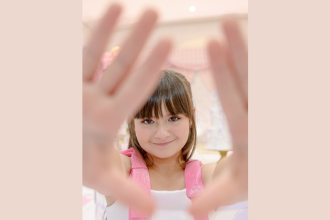 Juju Teófilo usou o bom humor para falar de objetivos futuros e engajar seguidores ao compartilhar suas metas para 2026 pela Non Stop. (Créditos: João Bosco Fotografia)