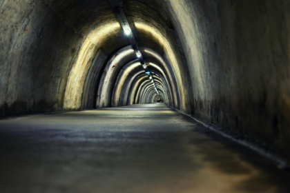 A Linha 5 volta ao centro do debate após Michigan retomar a ofensiva e pressionar por solução concreta, analisa Paulo Roberto Gomes Fernandes.